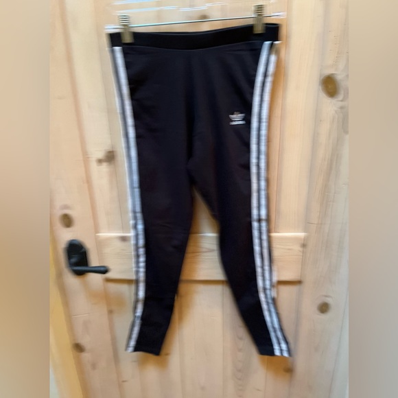 Adidas Women’s leggings - Picture 1 of 3